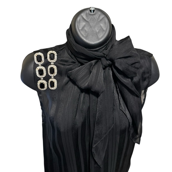 Ree Sleeveless Bow Blouse - Black - Picture 3 of 3